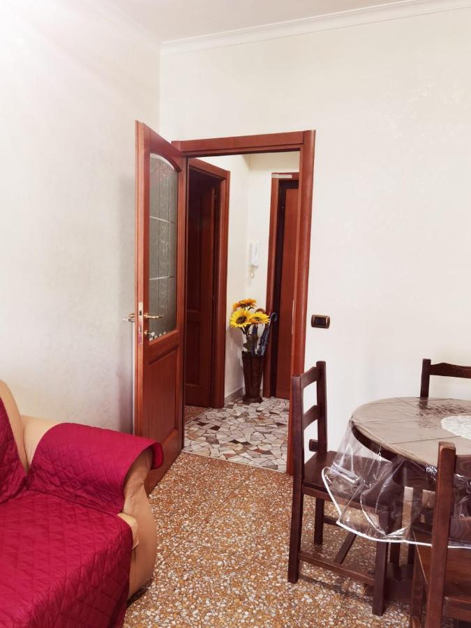 Appartamento Per Turisti E Famiglie Roma Dış mekan fotoğraf